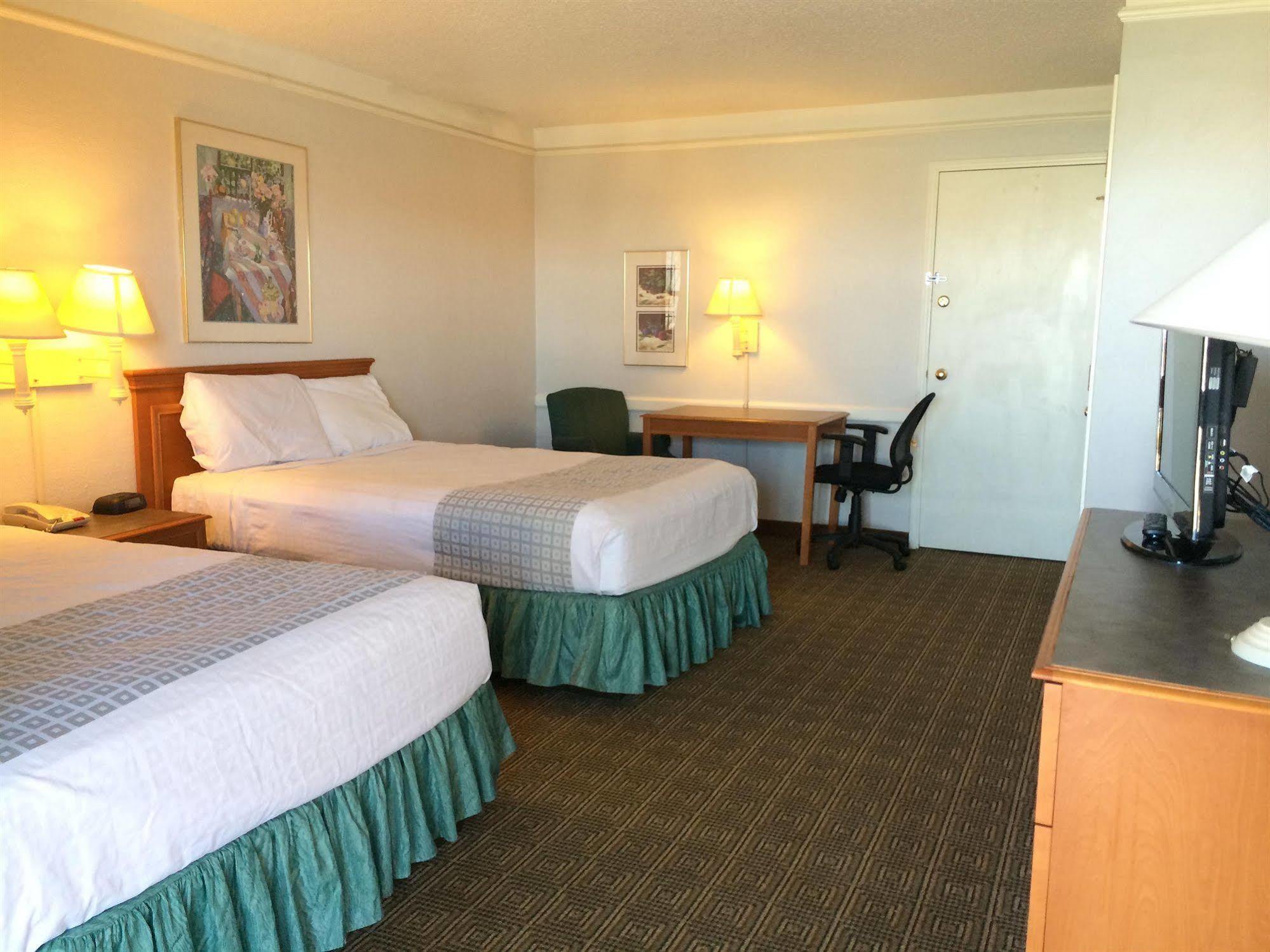 Hemp Inn Oklahoma City South Eksteriør billede