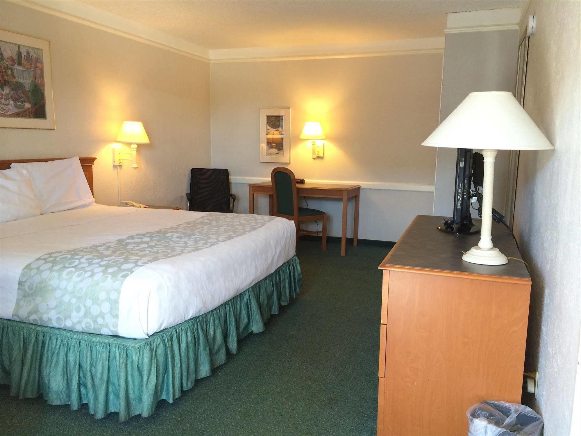 Hemp Inn Oklahoma City South Eksteriør billede